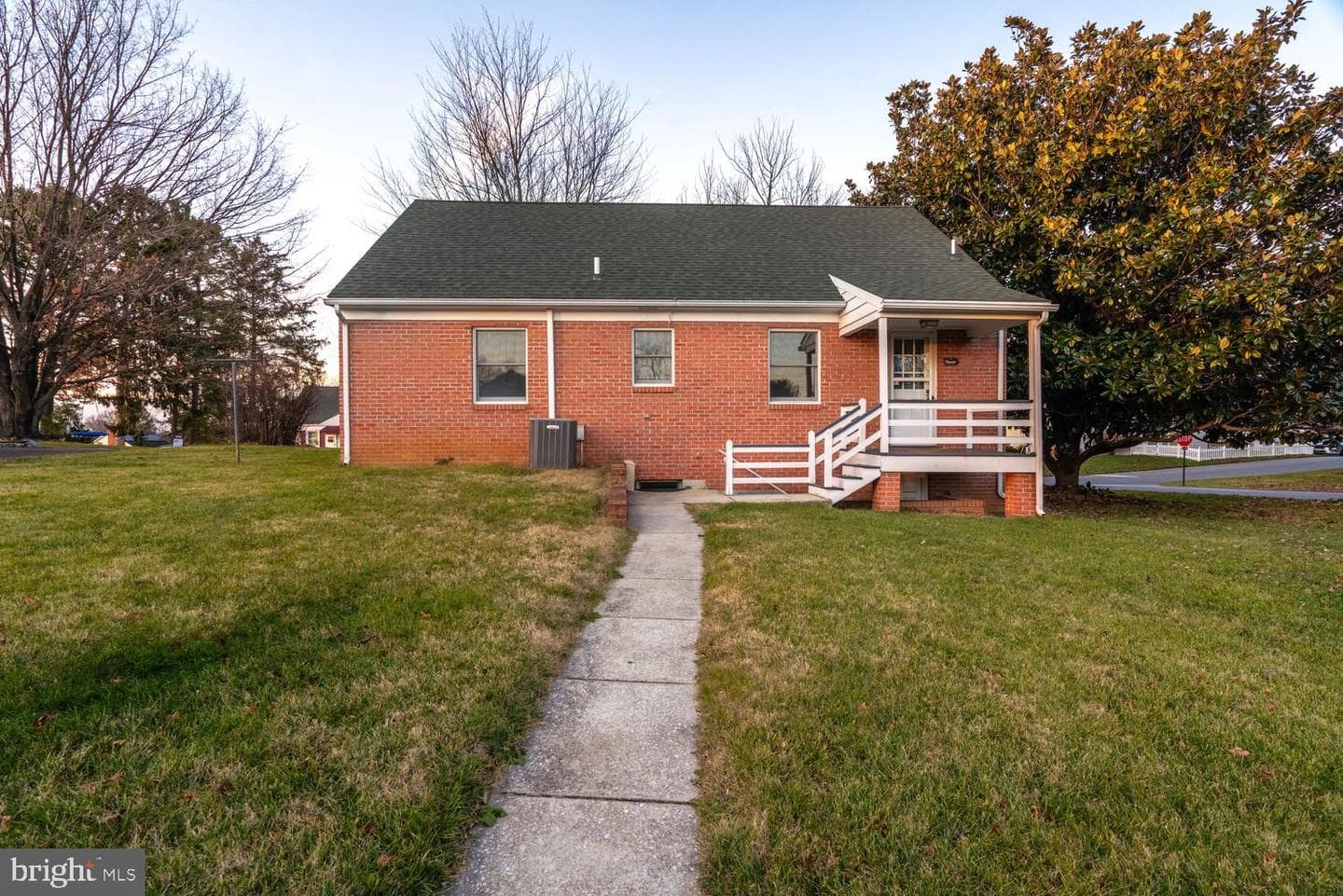 17511 Gay Street photo 28