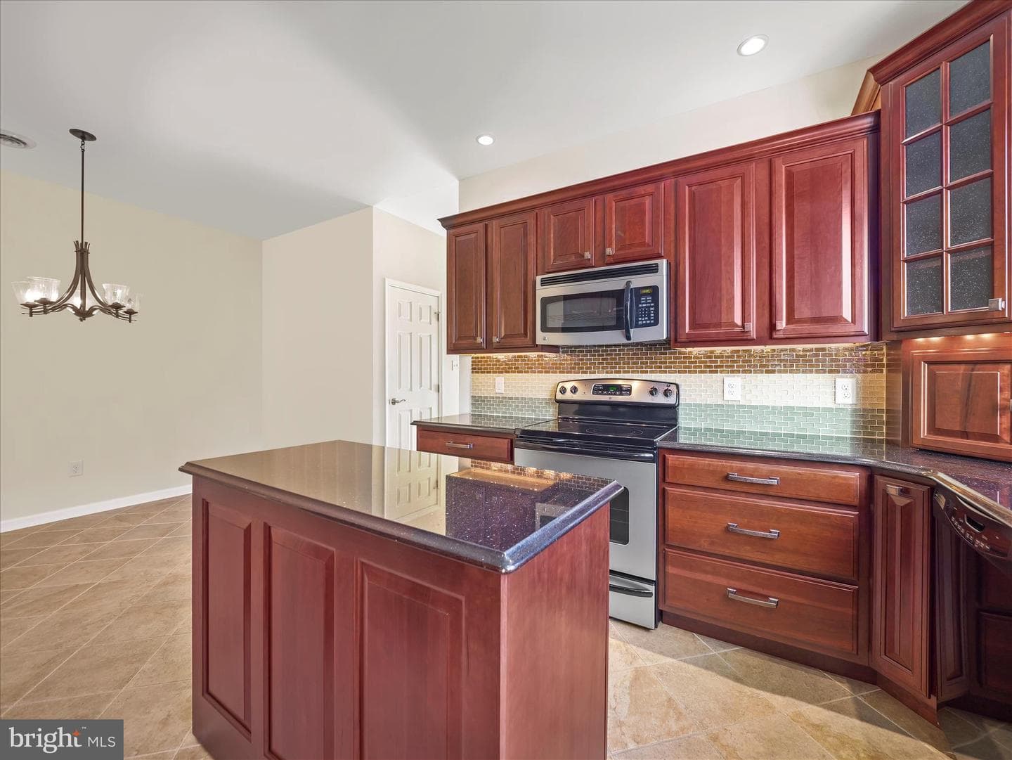 608 Tudor Drive photo 31