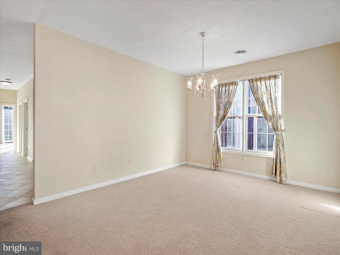 608 Tudor Drive photo 4