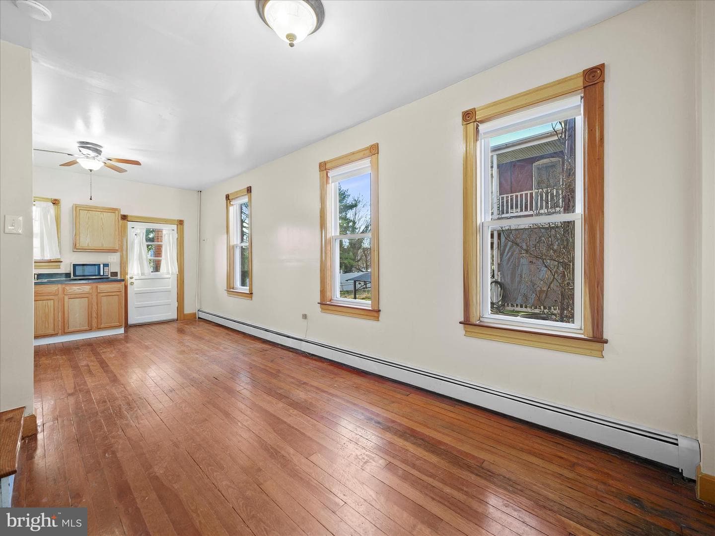 133 Randolph Ave photo 9