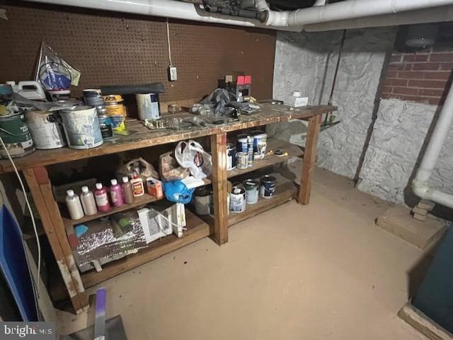 232 E Irvin photo 19