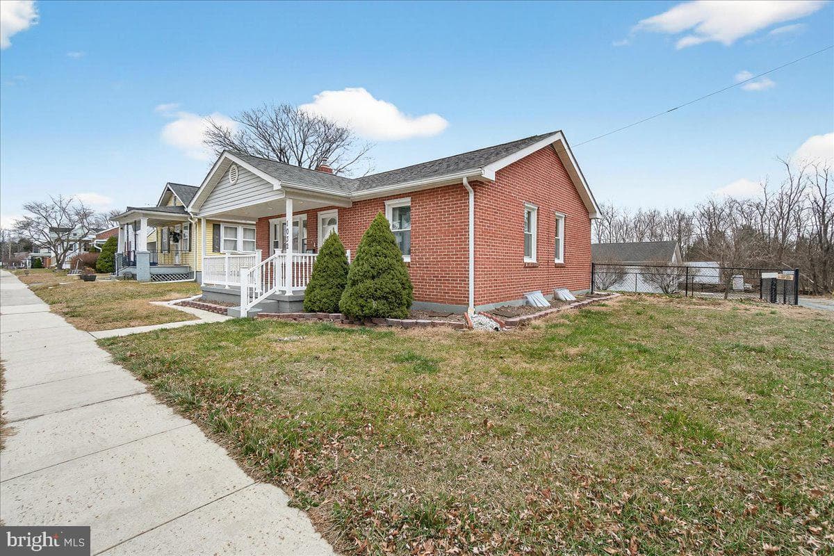 1032 Rose Hill Avenue photo 4