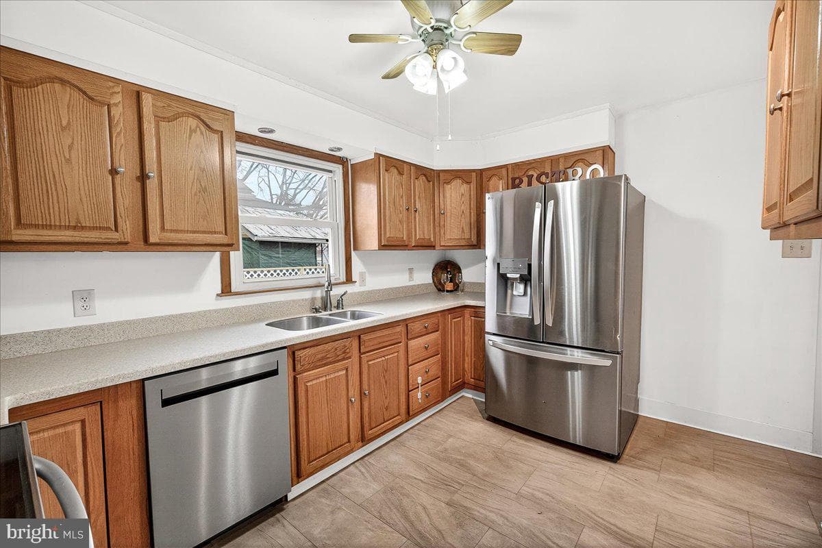 1032 Rose Hill Avenue photo 9