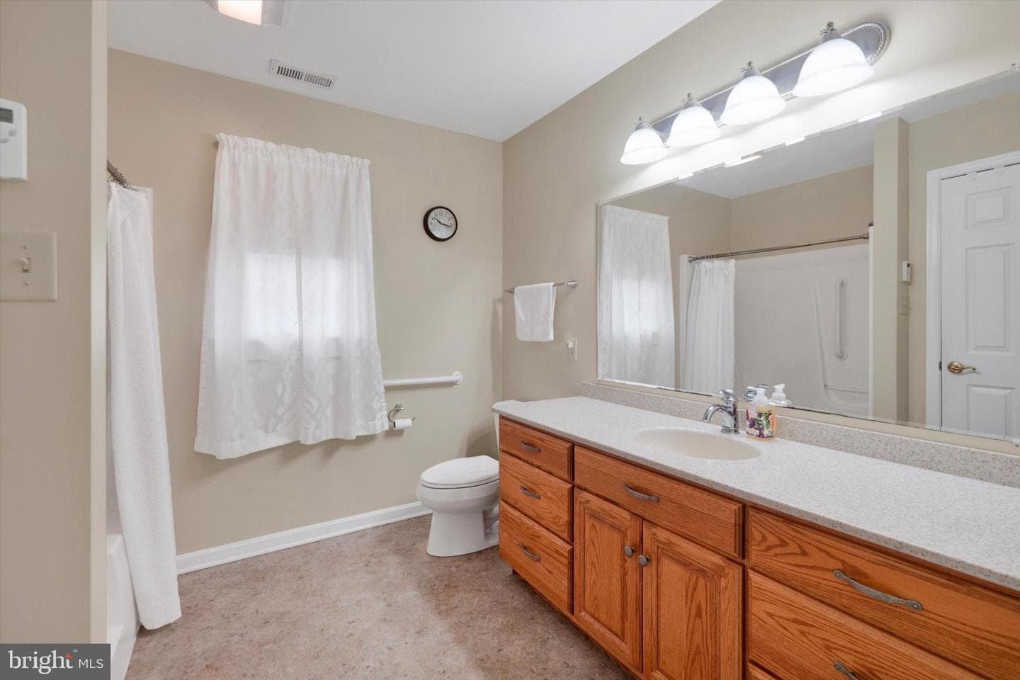 13323 Maugansville Road photo 13