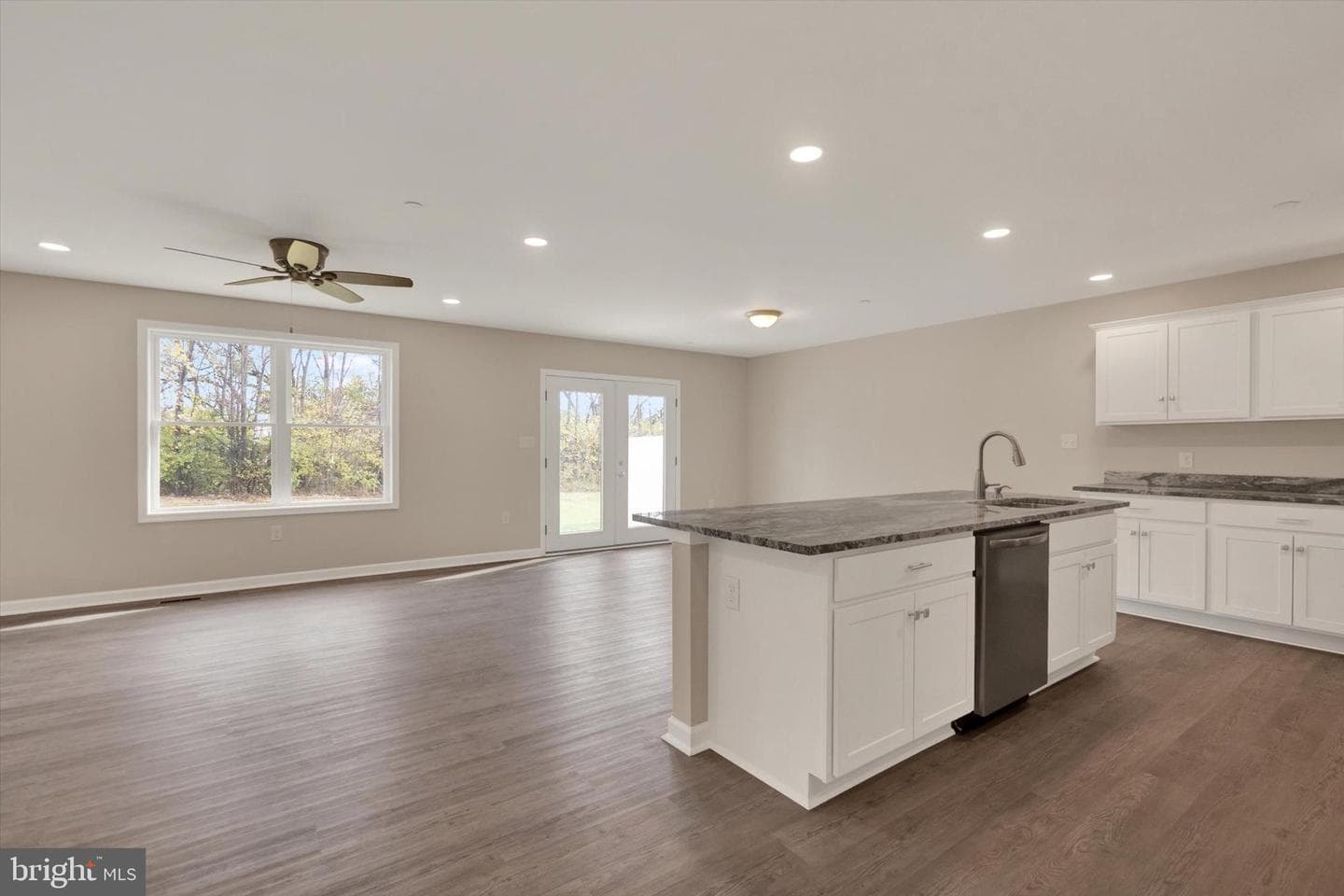 13948 Patriot Way photo 8
