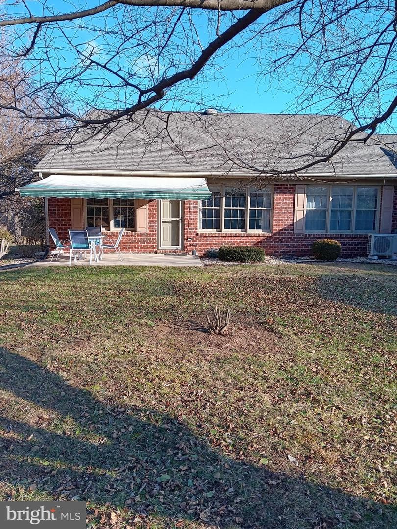 1057 Matthew Court photo 2