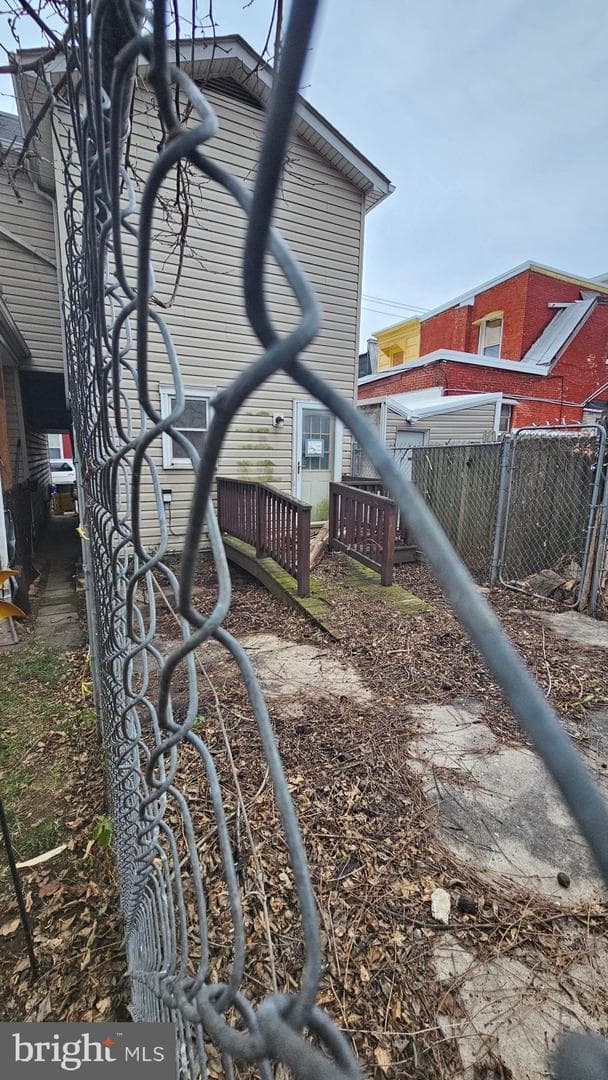 10 E Lee Street photo 2