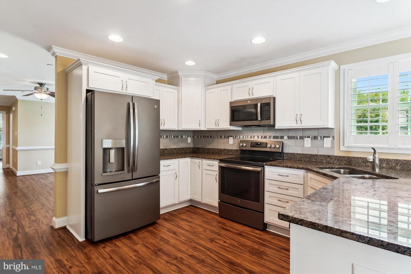 9616 Cobble Stone Court photo 8