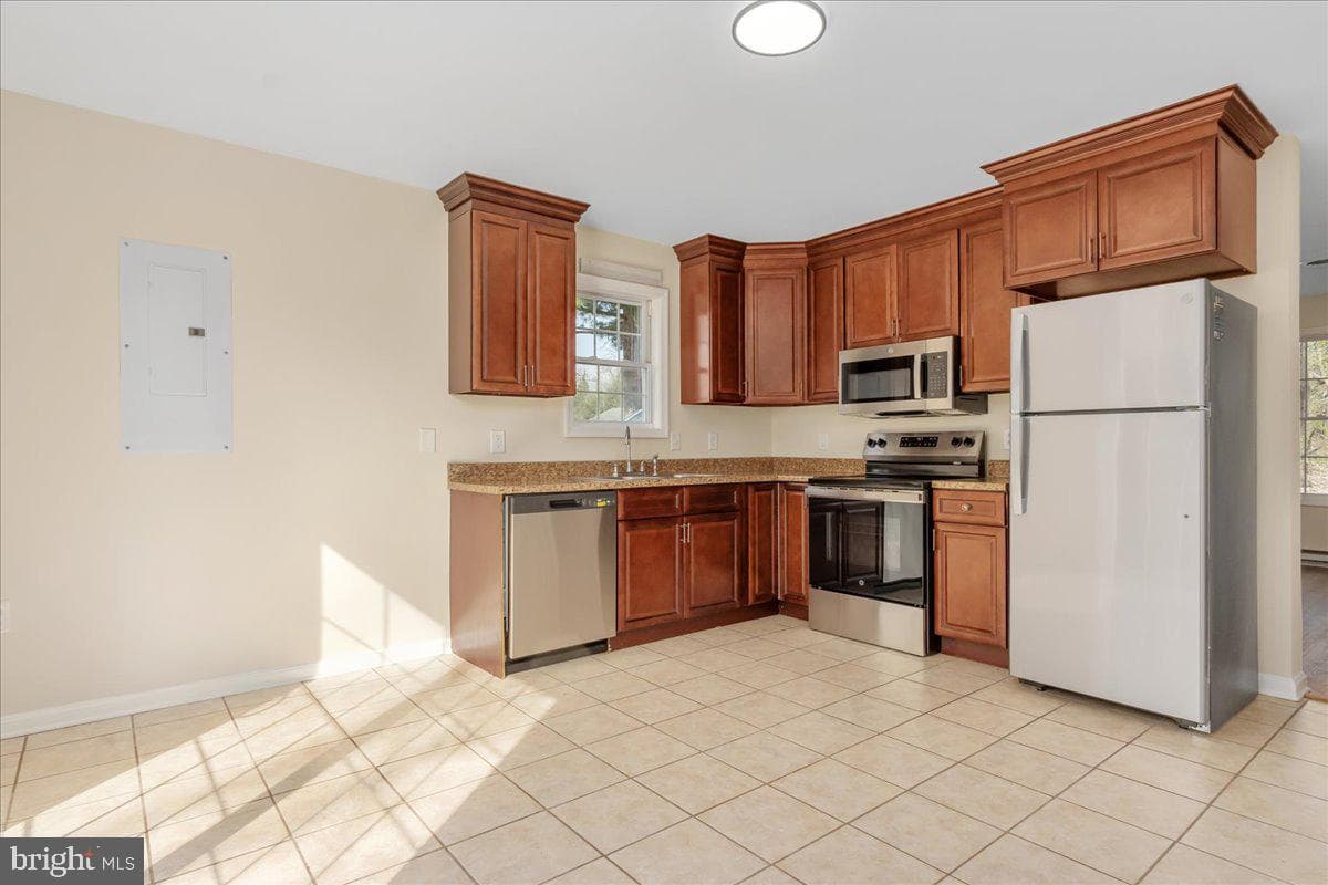 1314 Sherman Avenue photo 8