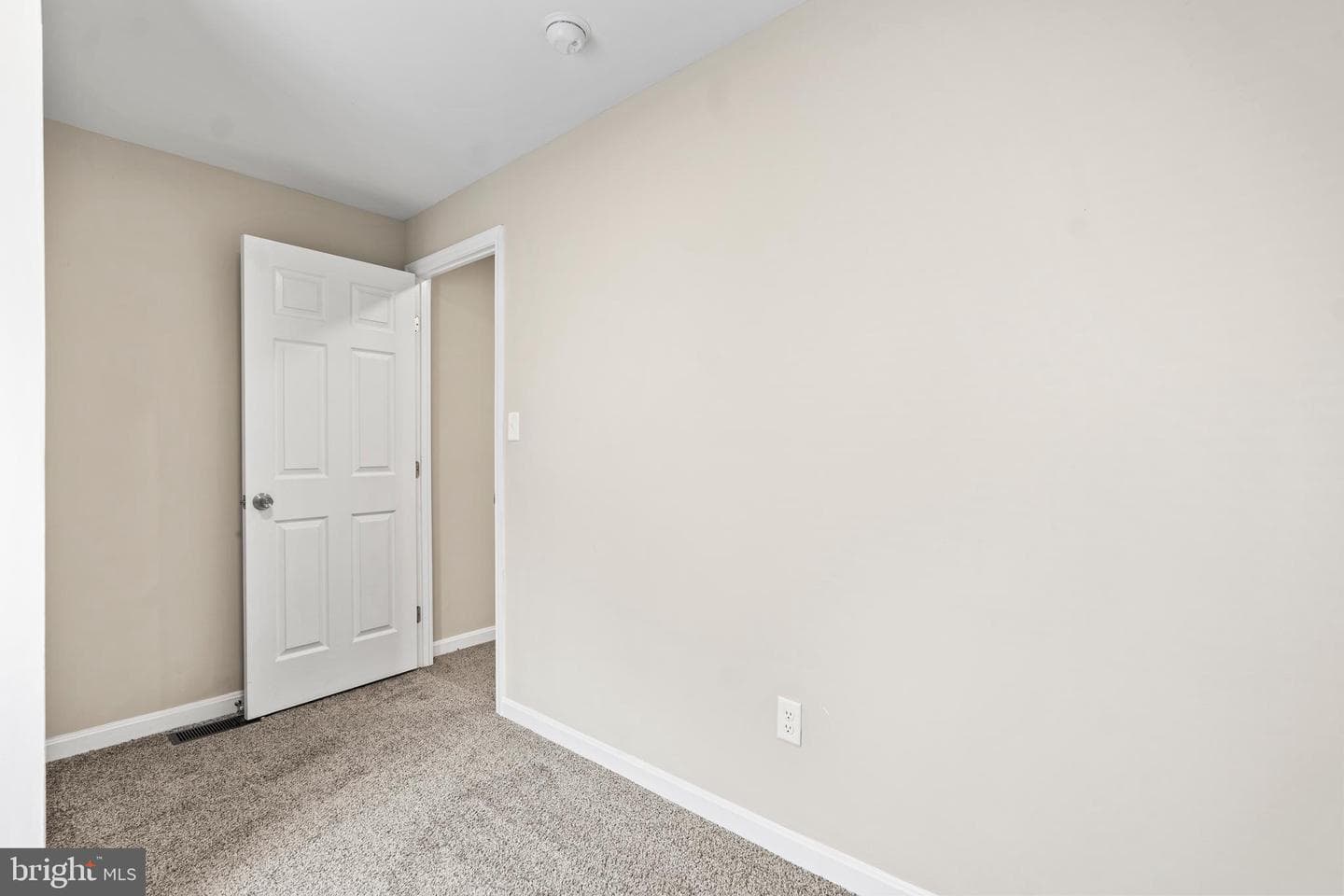 48 Fairground Avenue photo 21