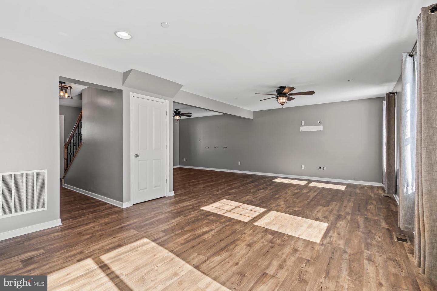 21689 Jefferson Boulevard photo 27