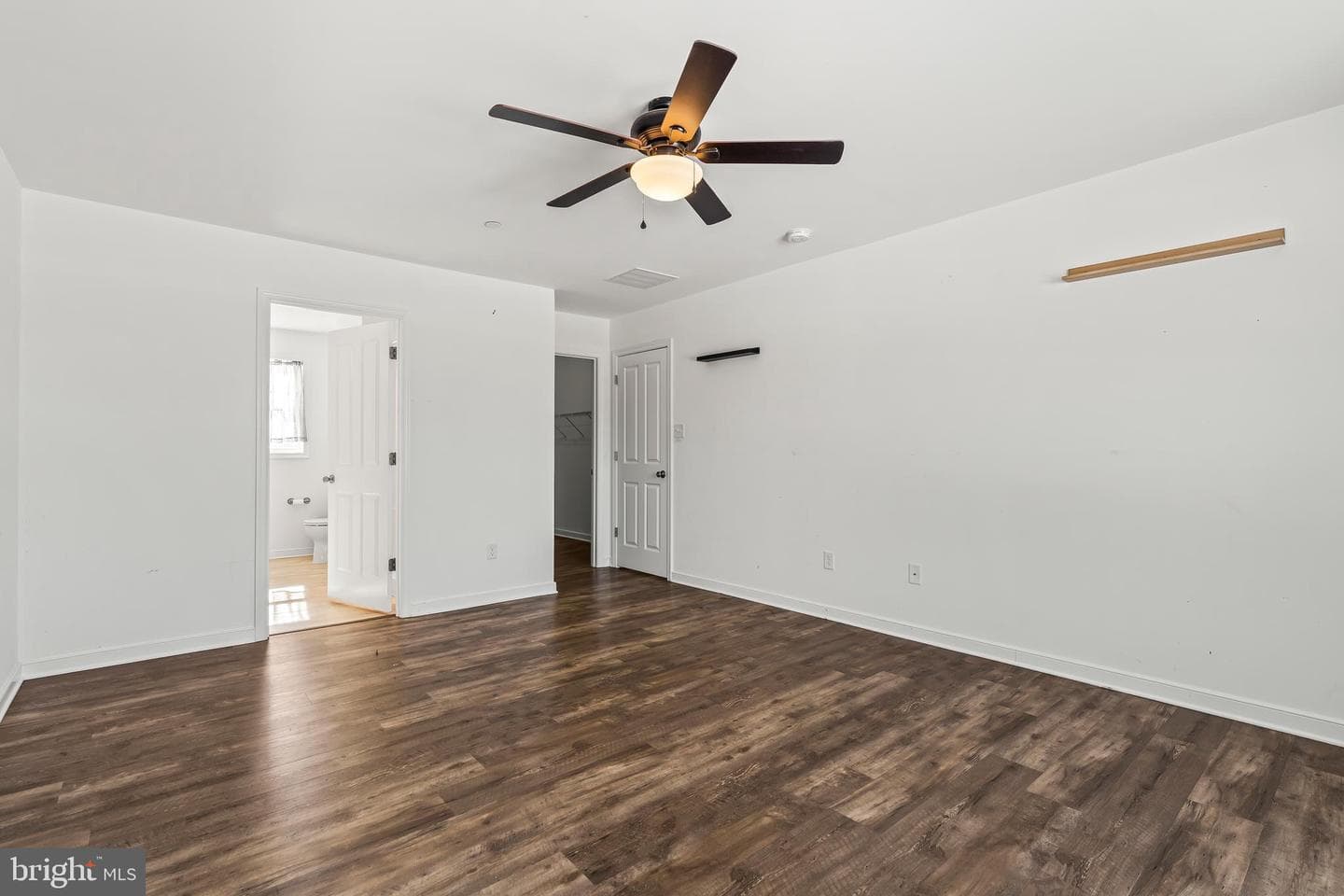 21689 Jefferson Boulevard photo 31