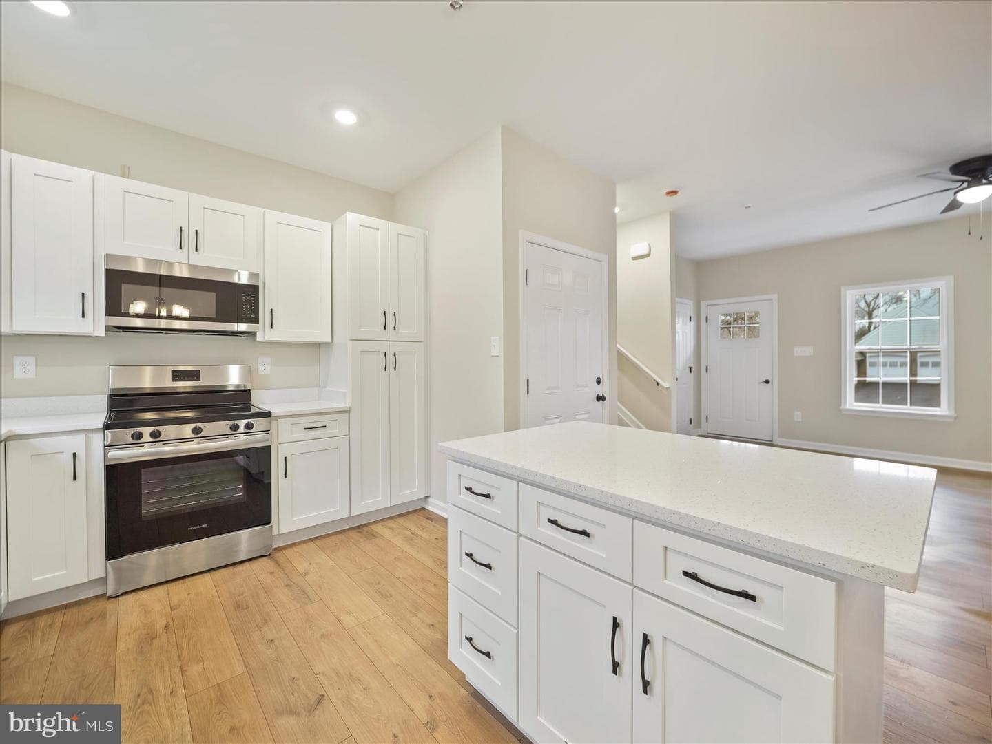 10904 Decker Avenue photo 12