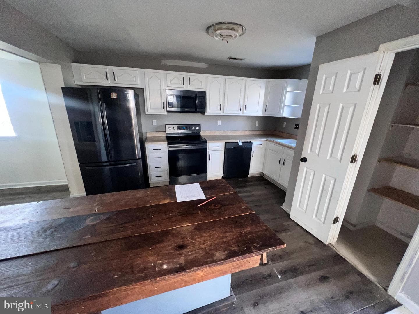 104 W High Street W photo 5