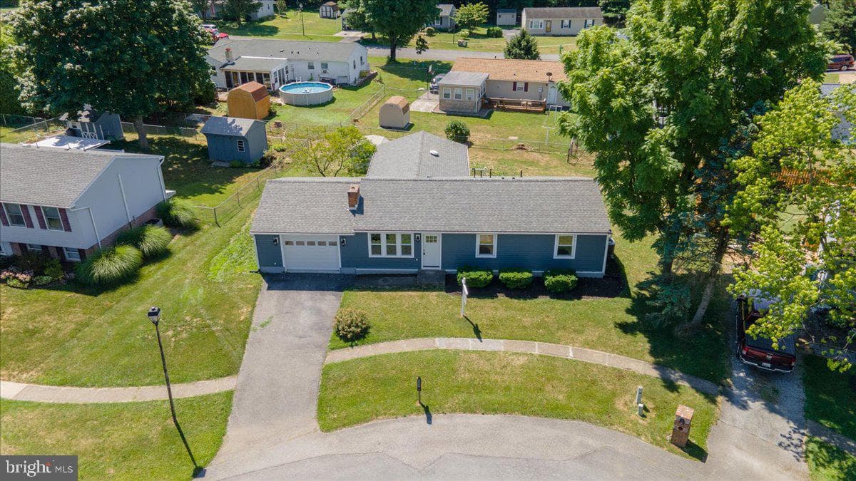 13 W Douglas Court photo 36