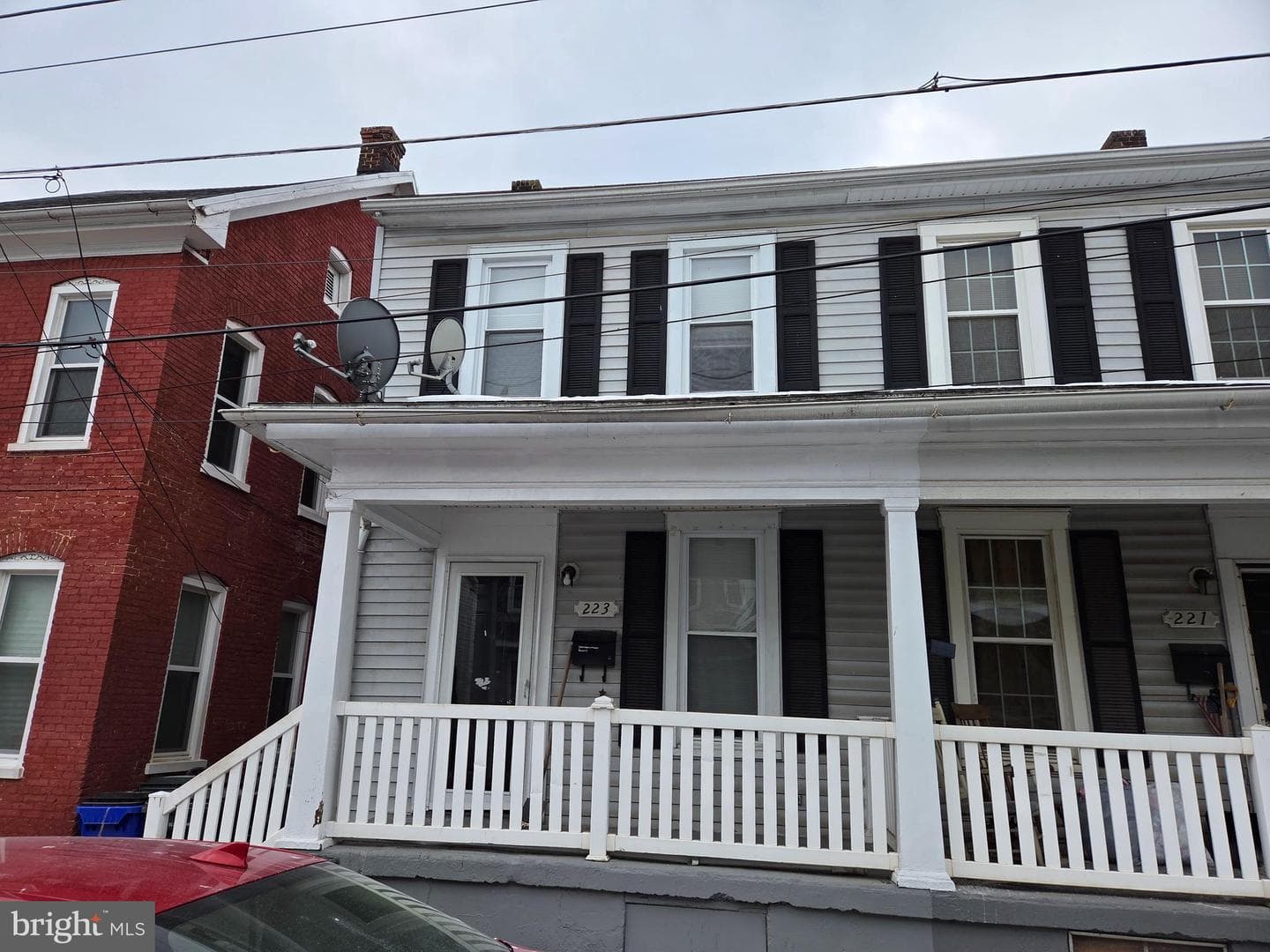 223 Summer Street photo 9