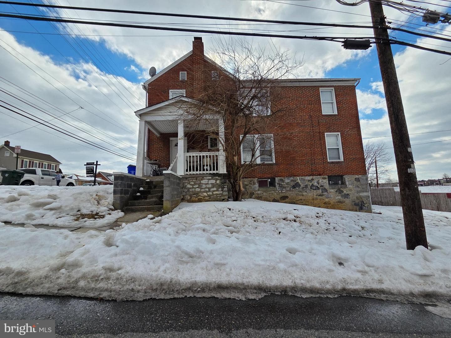 445 E Franklin Street photo 8
