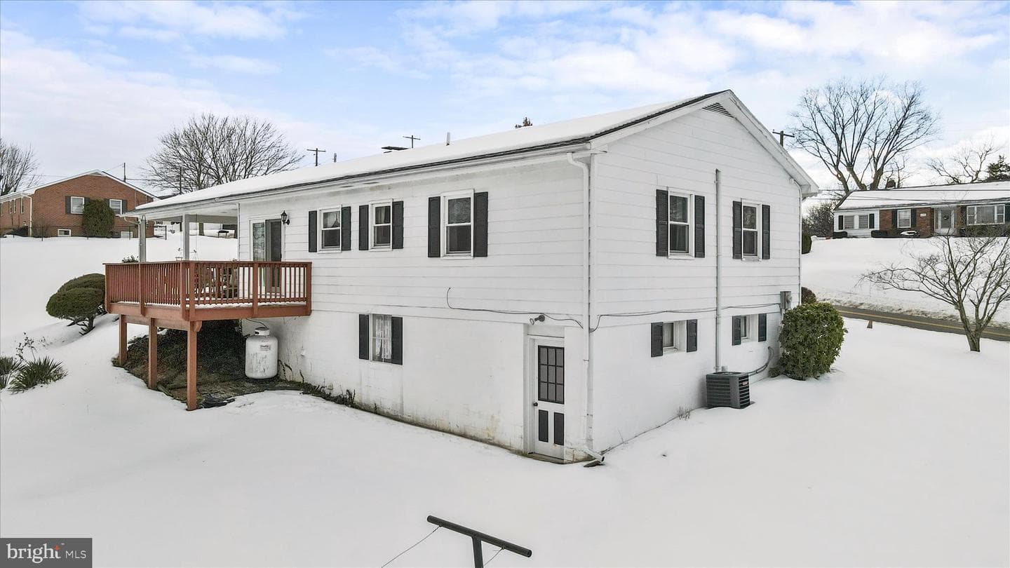 15024 Clear Spring Road photo 28