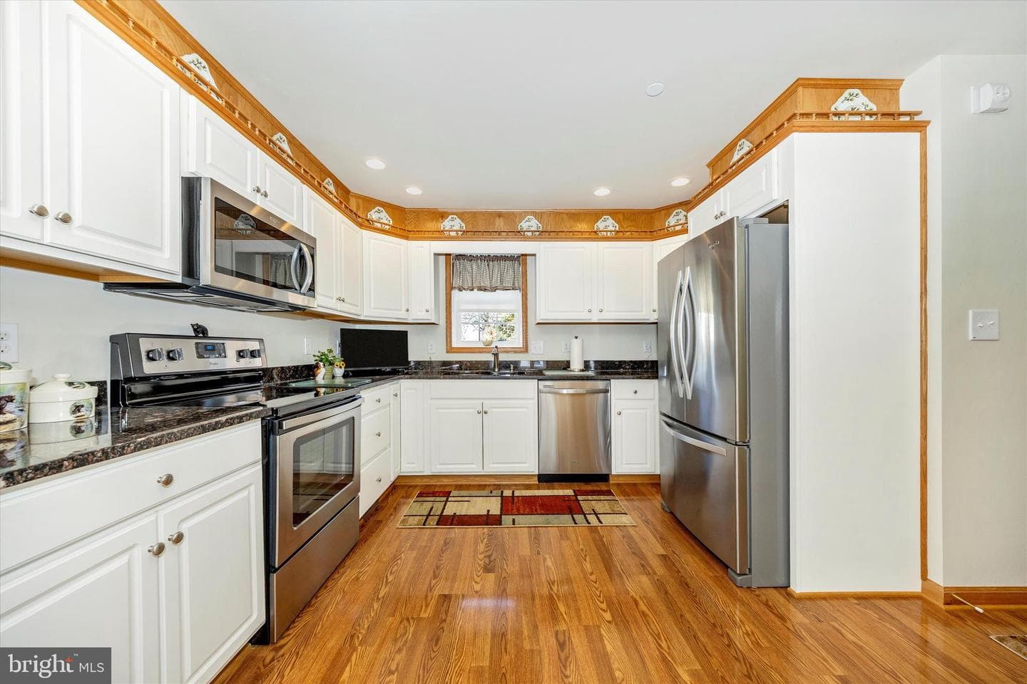 19327 Longmeadow Road photo 14