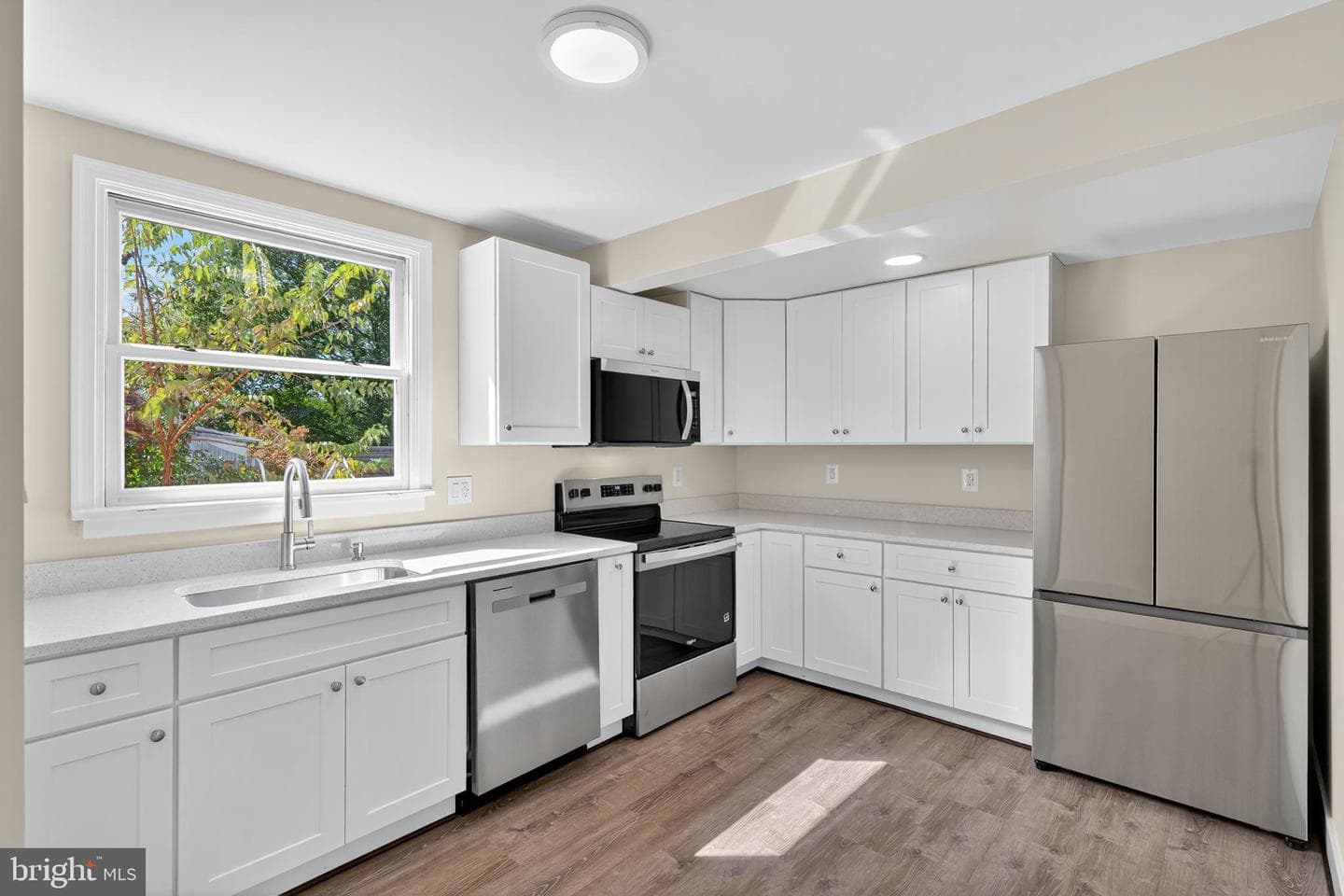 10612 Honeyfield Road photo 10