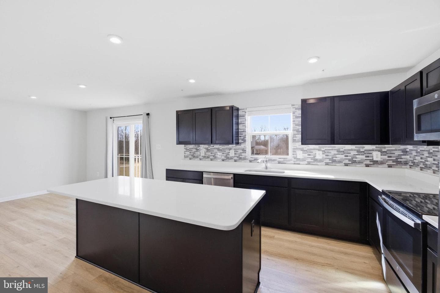 103 Charlotte Street photo 7