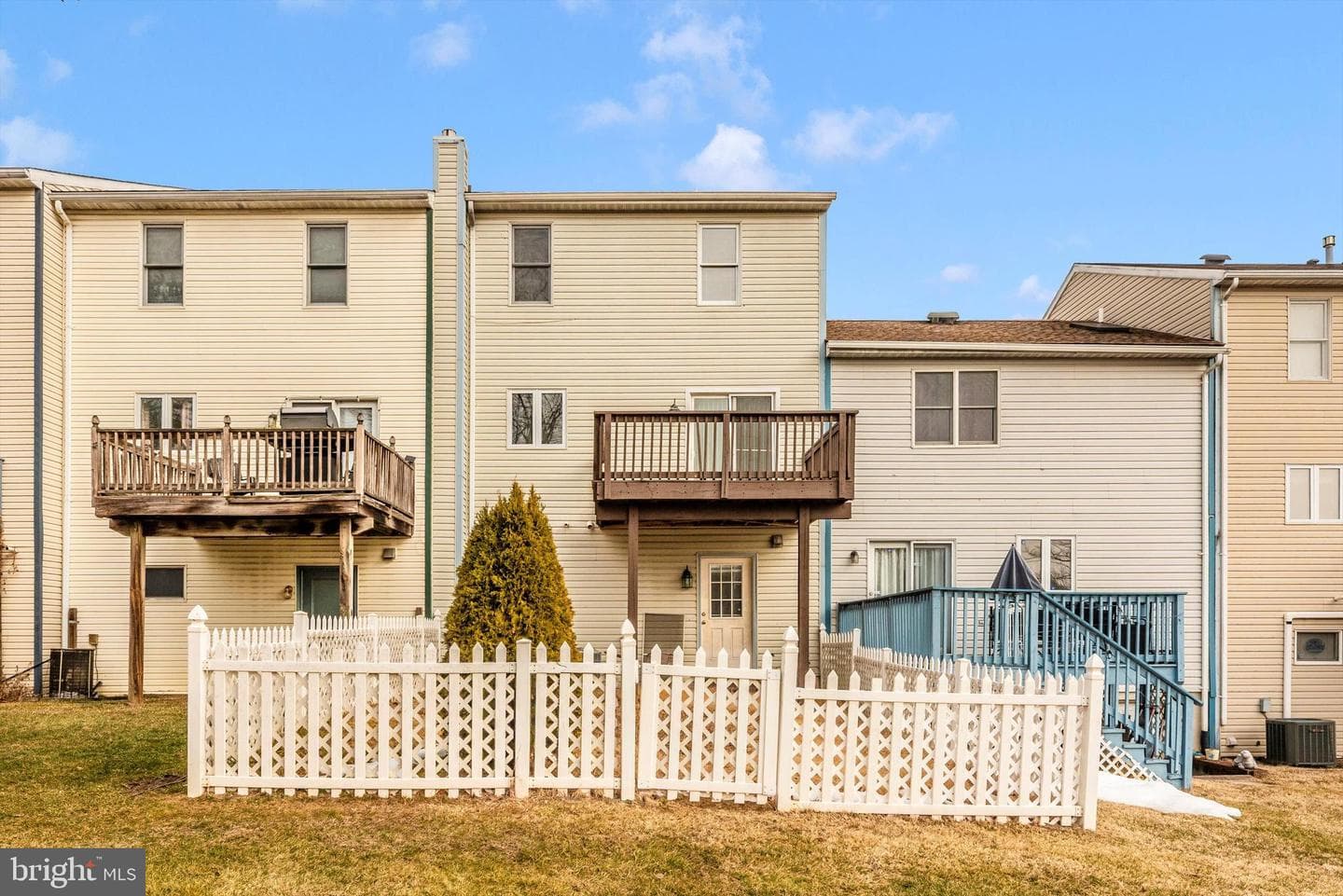 605 Knightsbridge Drive photo 32