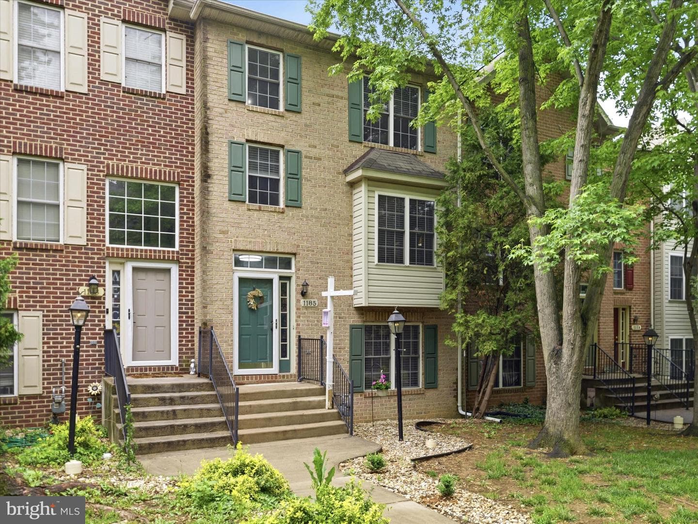 1185 Lindsay Lane