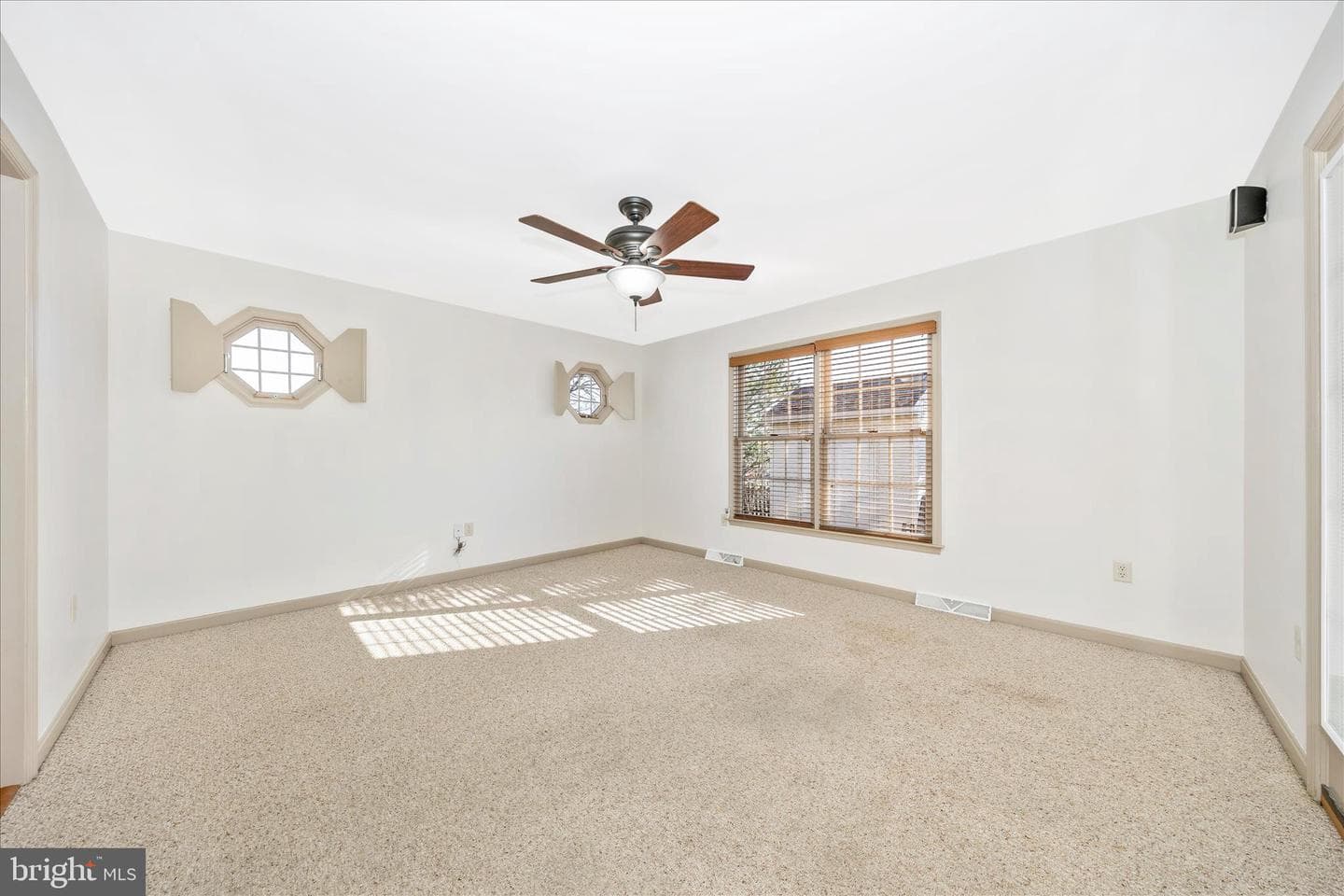 223 Montclair Court photo 16