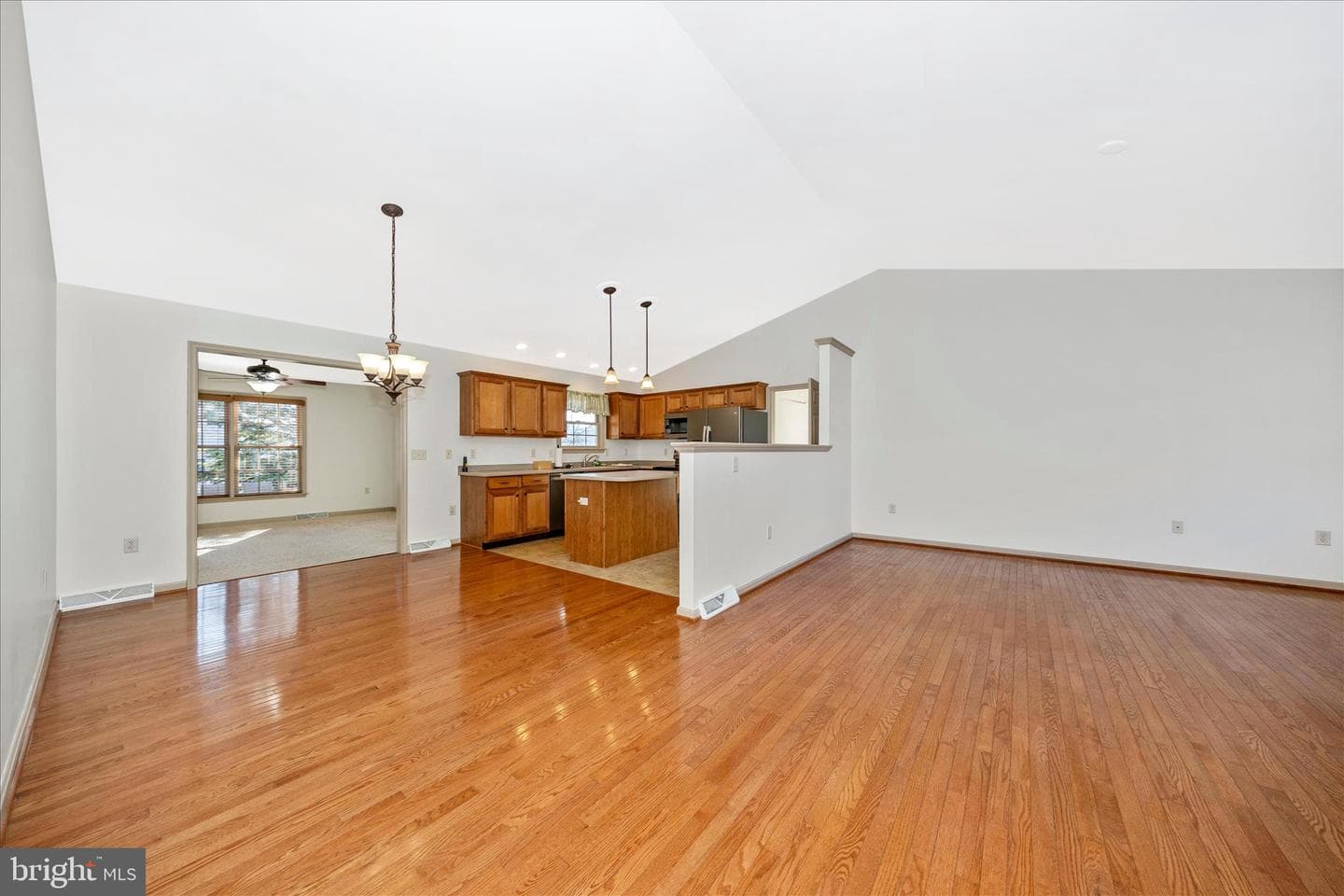 223 Montclair Court photo 8