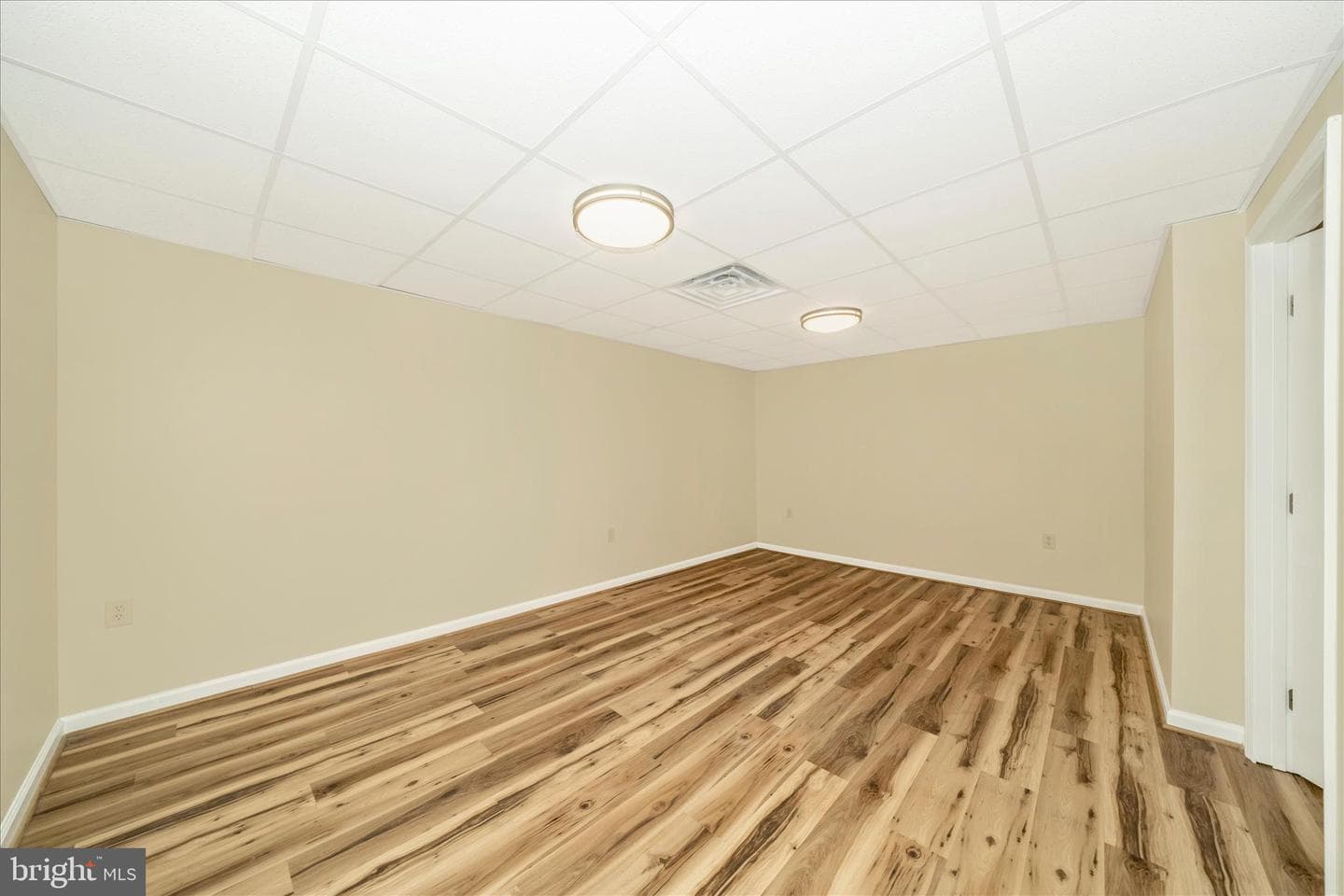 111 Tulip Court photo 29
