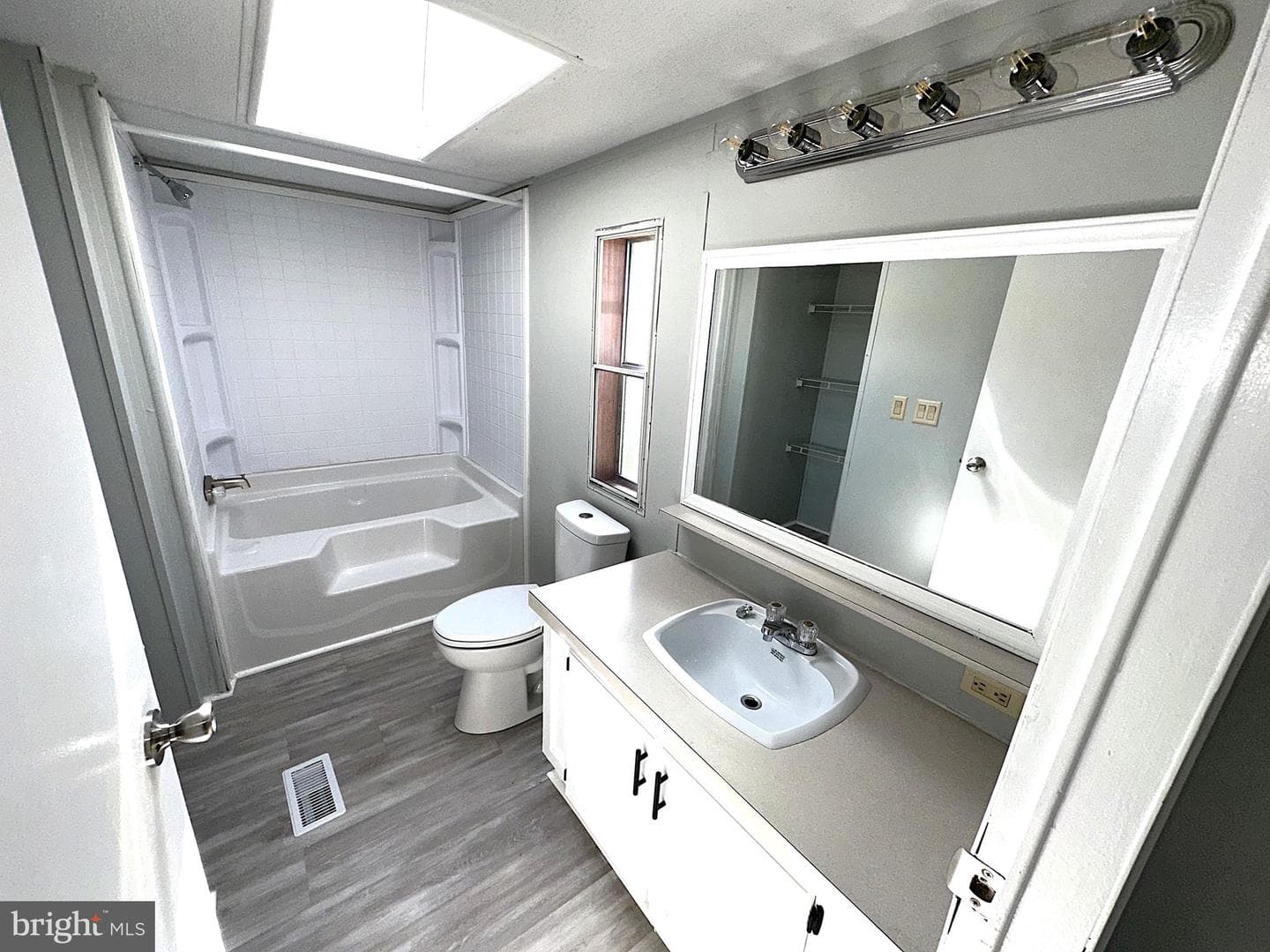 16904 Pickwick Lane #307 photo 14