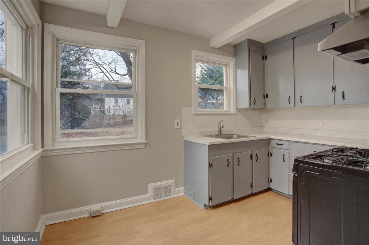 1005 Columbia Road photo 10