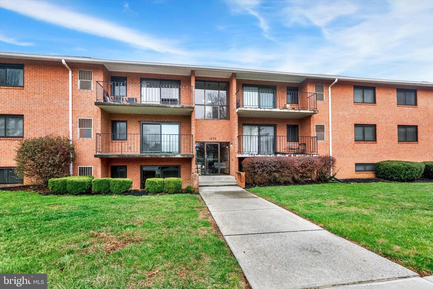 1633 Edgewood Place #201 photo 1