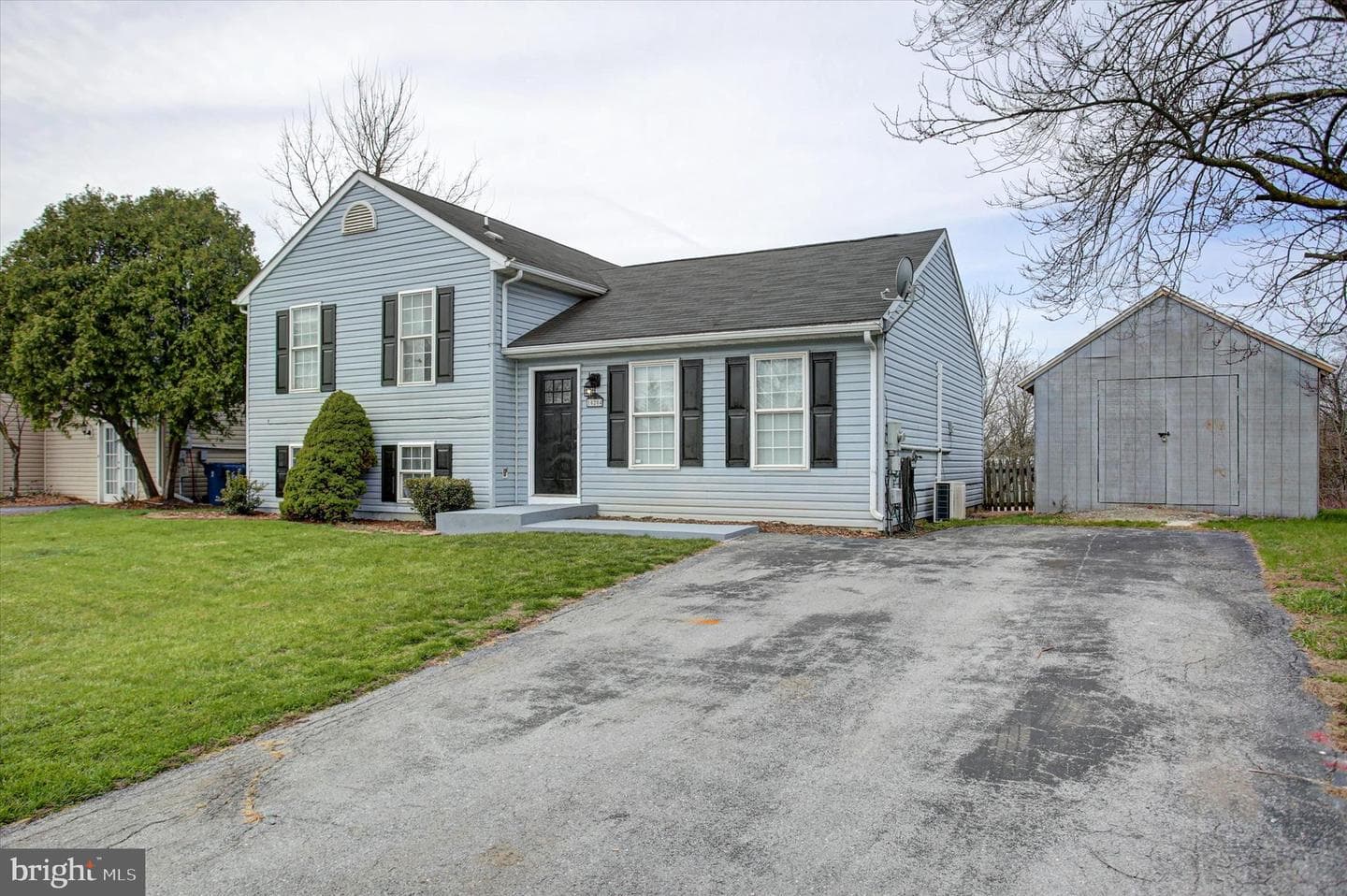 10204 Bear Creek Drive photo 5
