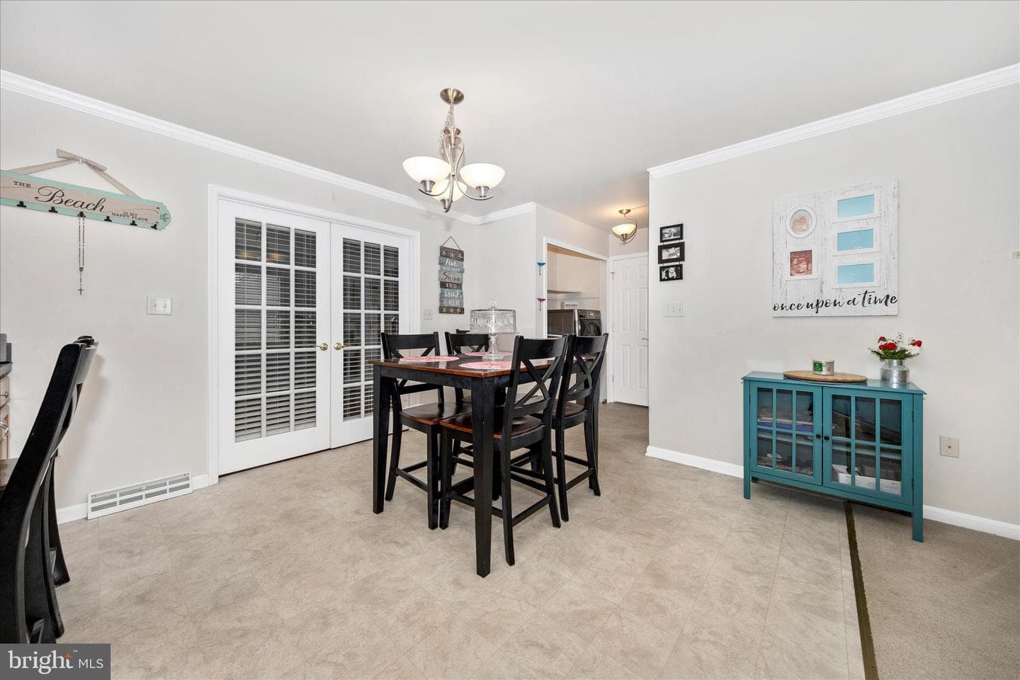 235 Montclair Court photo 14