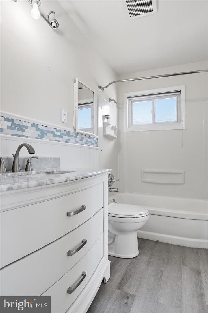 19022 Longmeadow Road photo 11