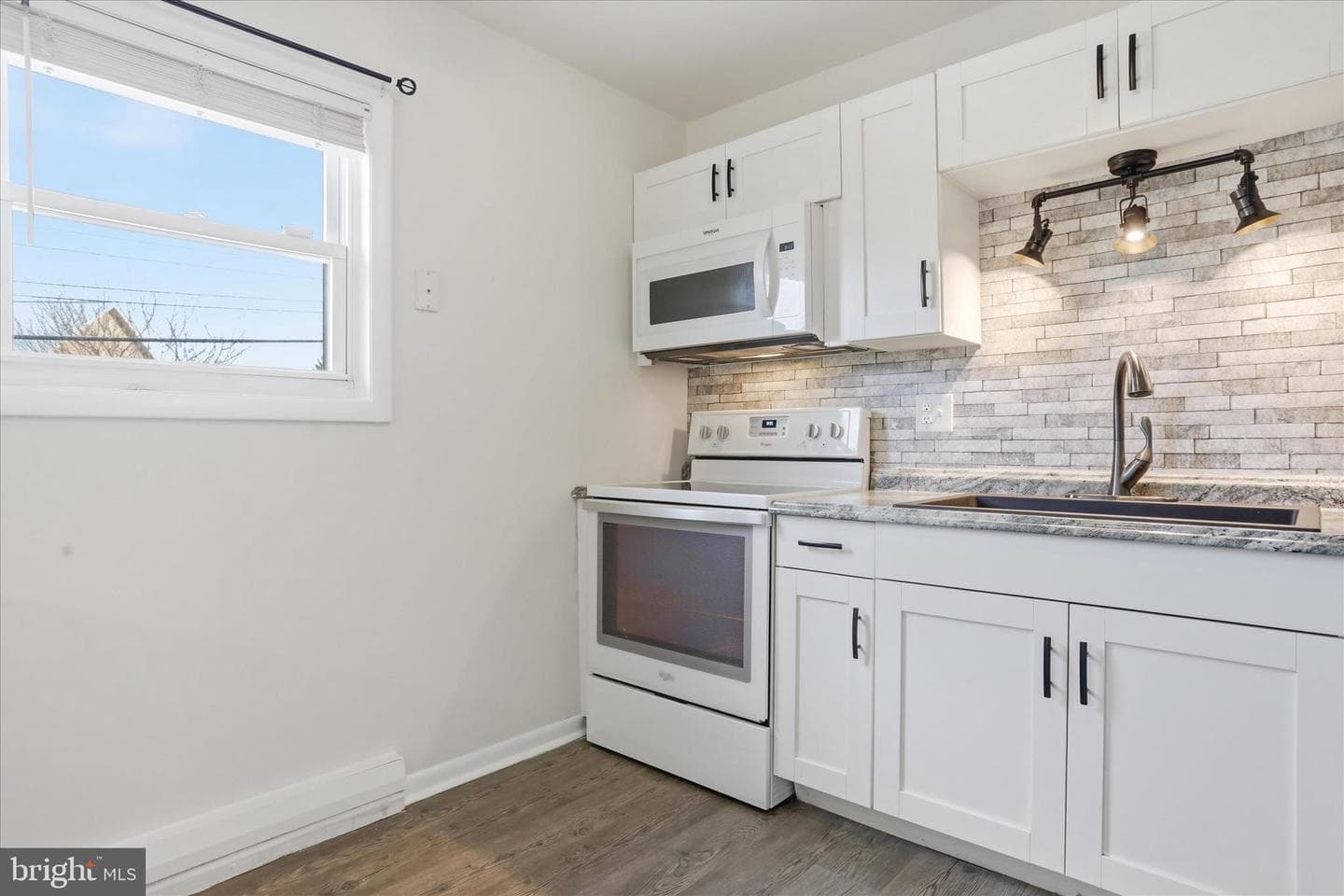 19022 Longmeadow Road photo 6