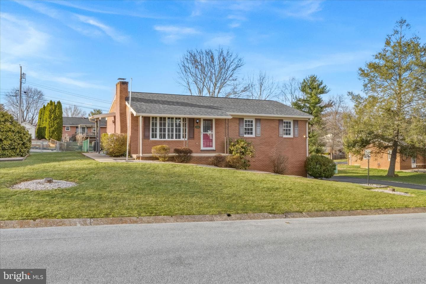 18360 Woodside Drive photo 2