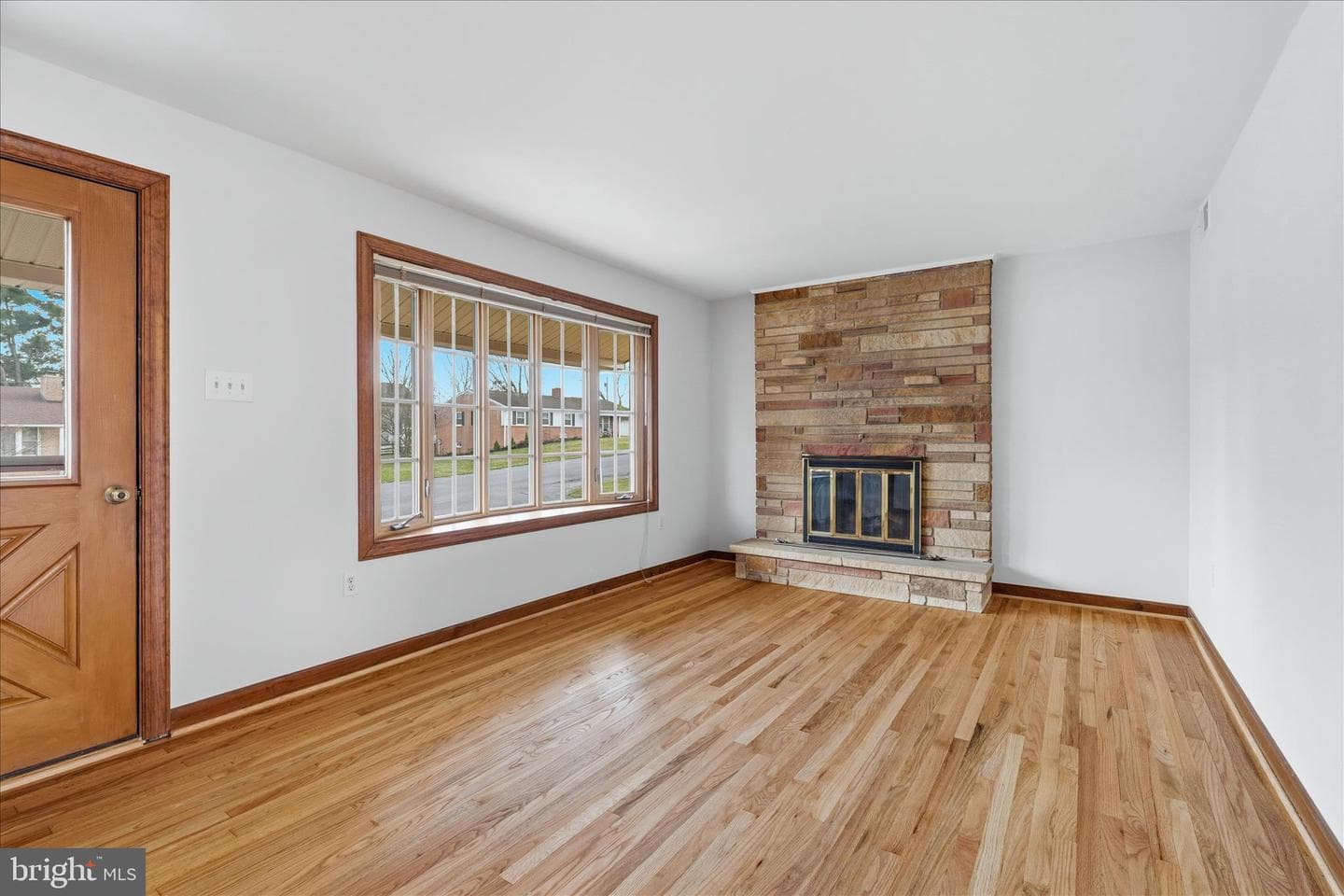 18360 Woodside Drive photo 8
