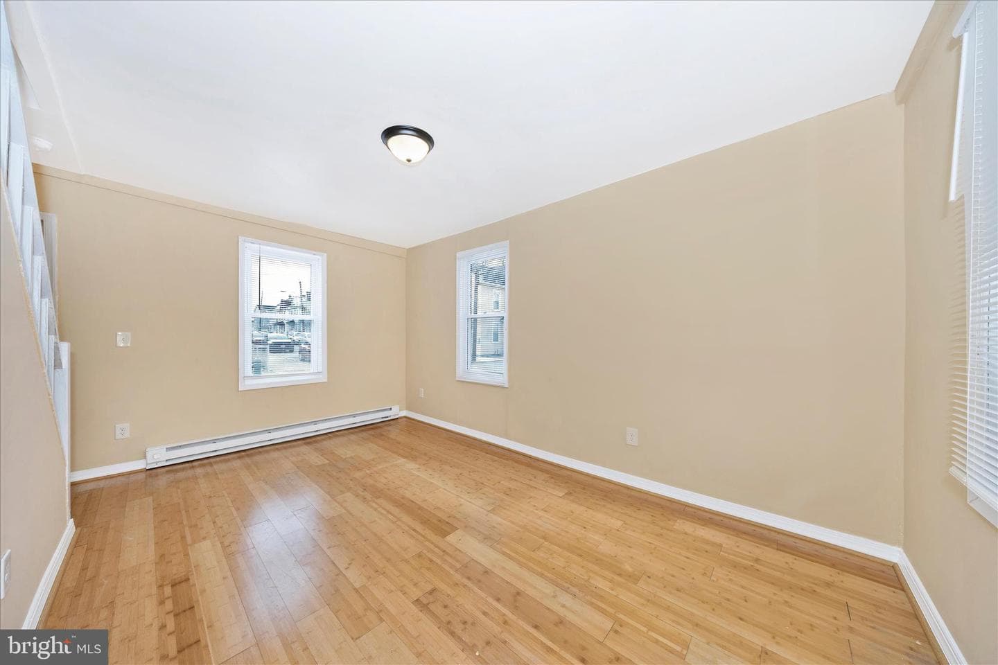 225 Alexander Street photo 11