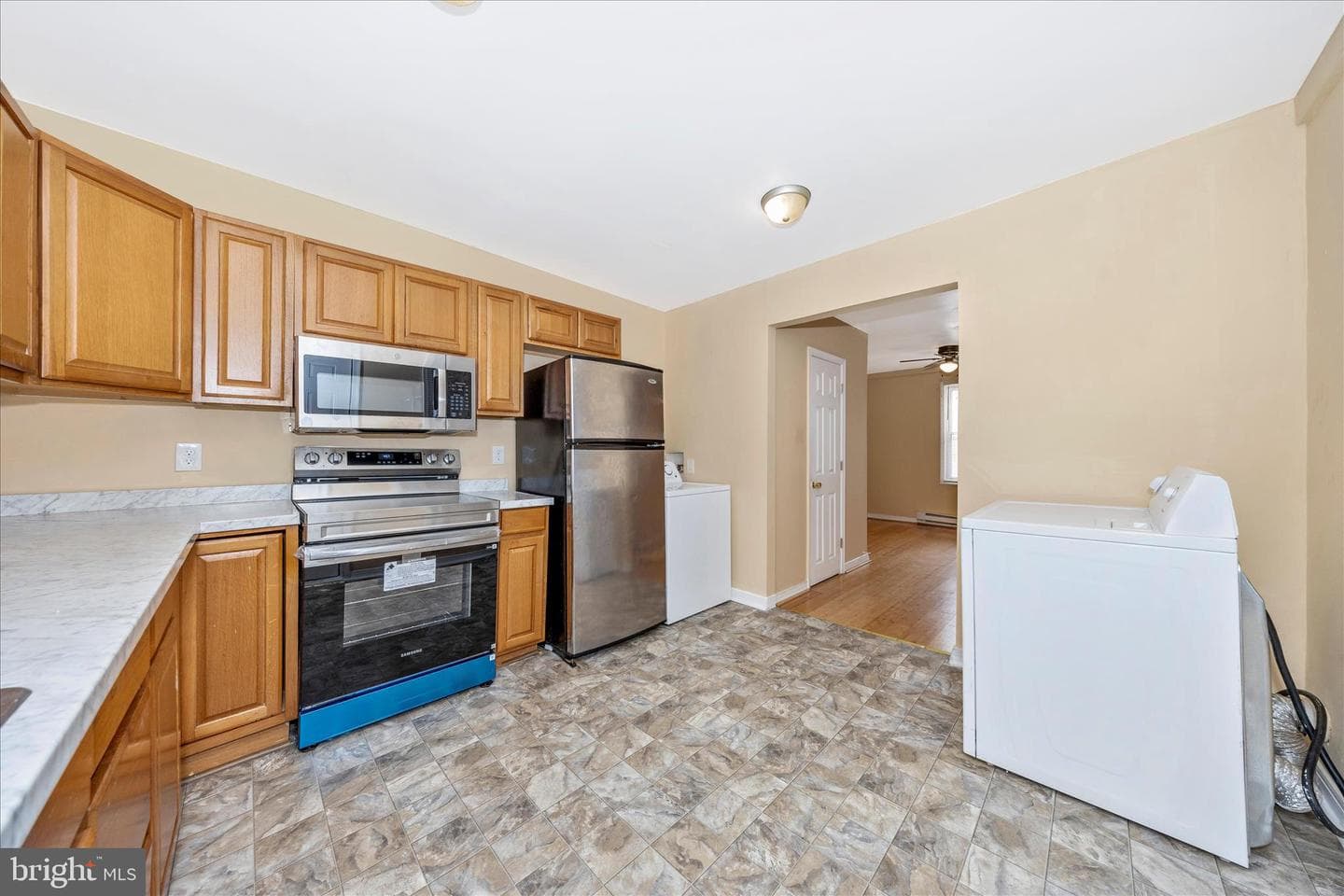 225 Alexander Street photo 14