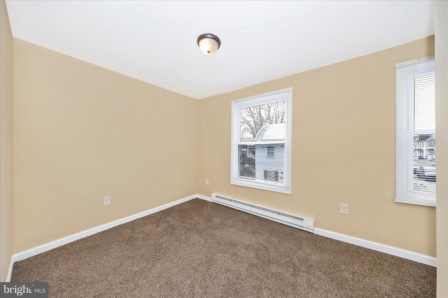 225 Alexander Street photo 28