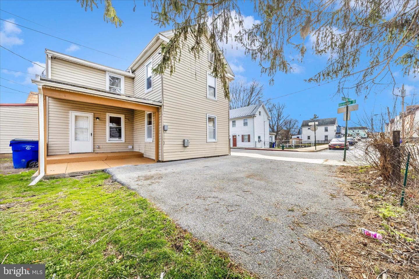225 Alexander Street photo 47