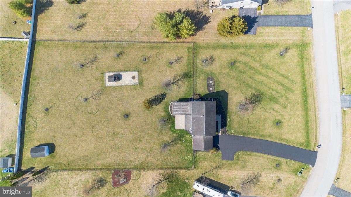 17015 Bivens Lane photo 38