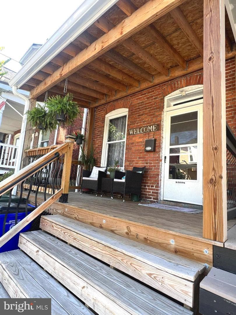 545 N Mulberry Street photo 2