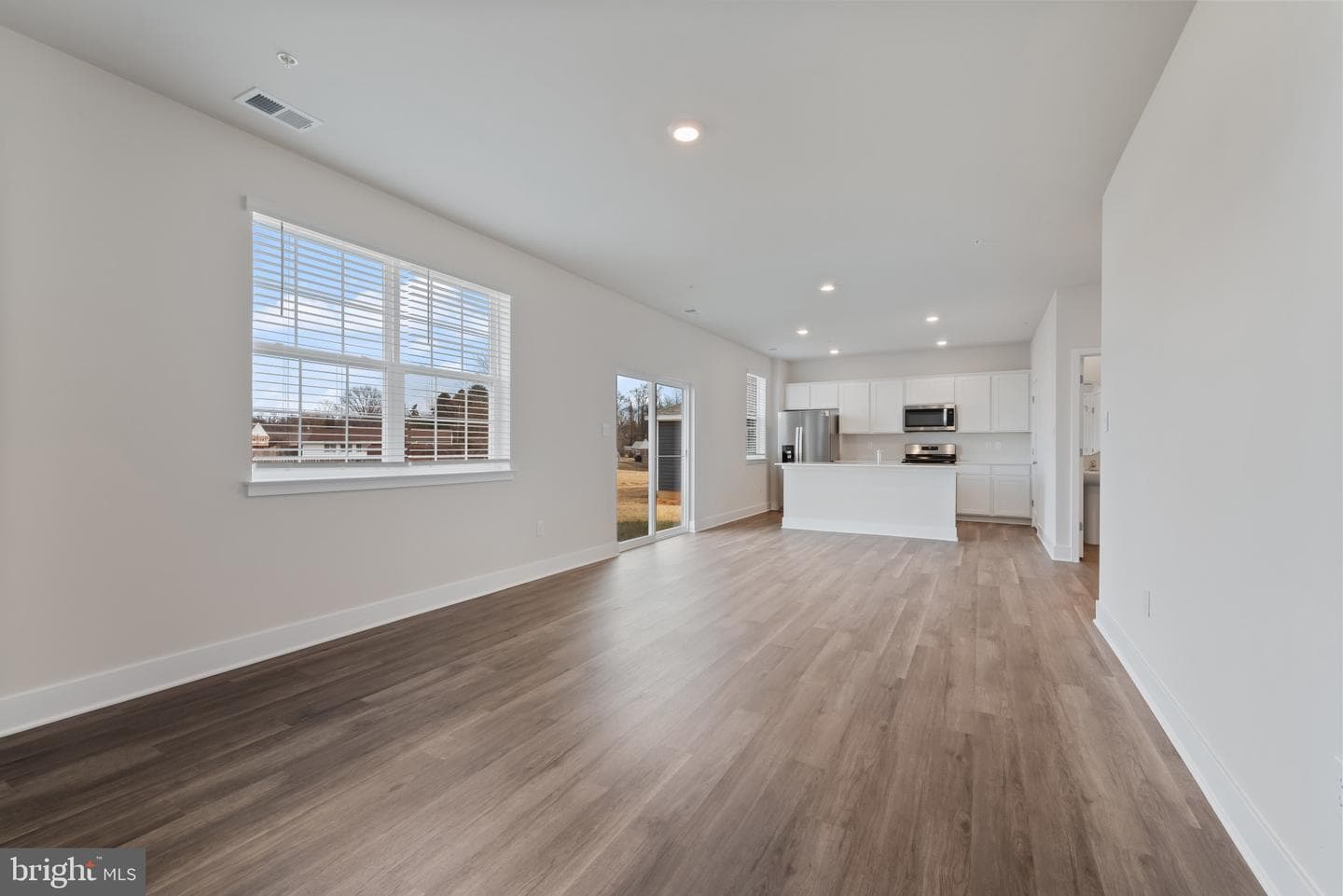648 Armstrong Avenue photo 30