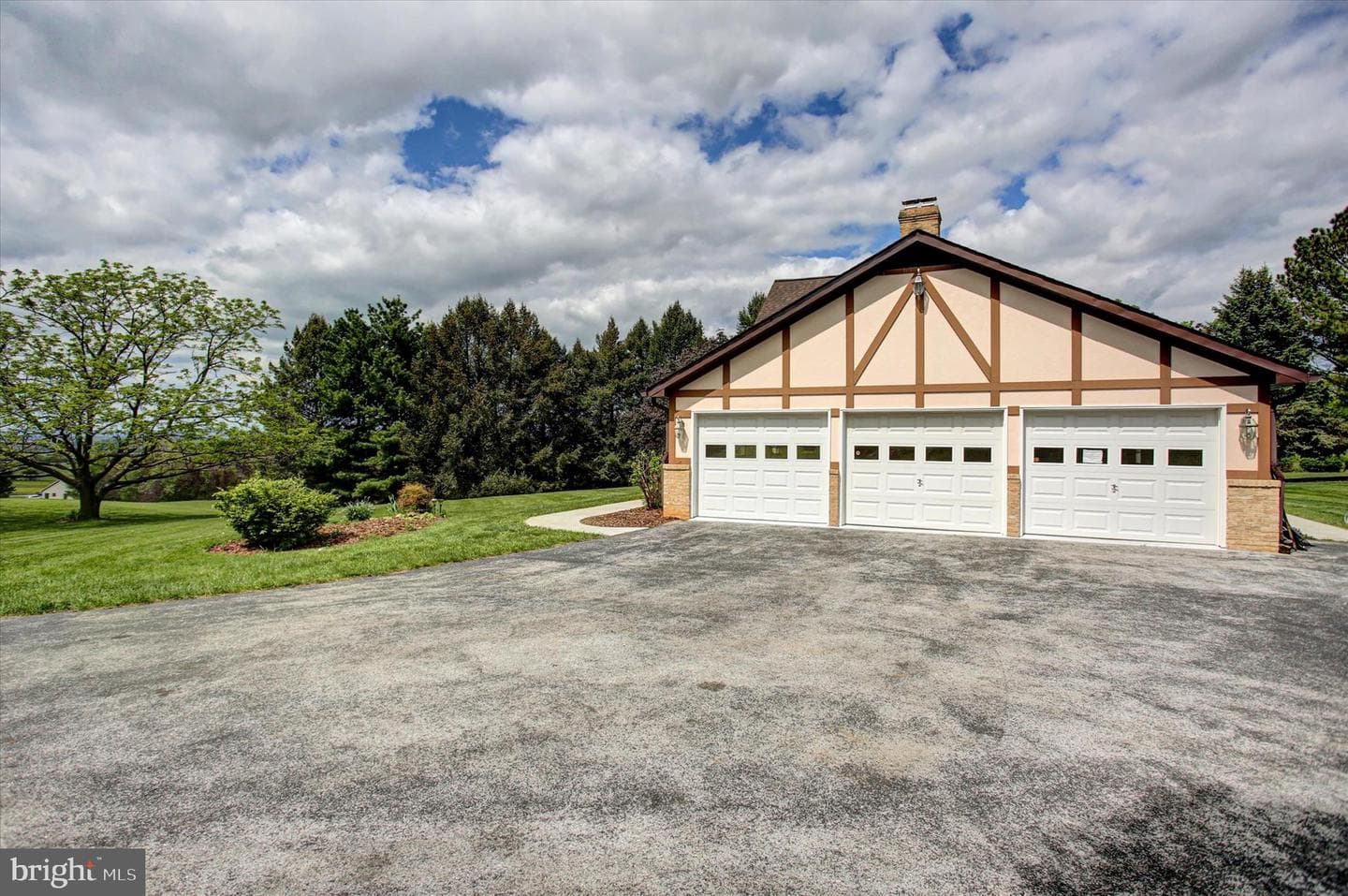8001 Mapleville Road photo 15