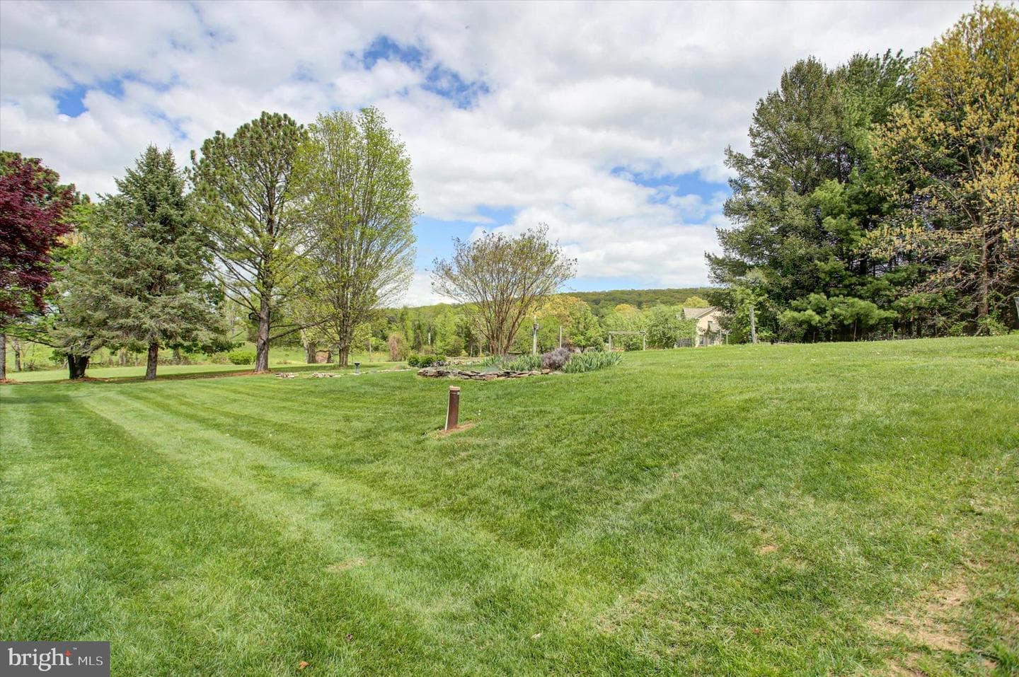 8001 Mapleville Road photo 16