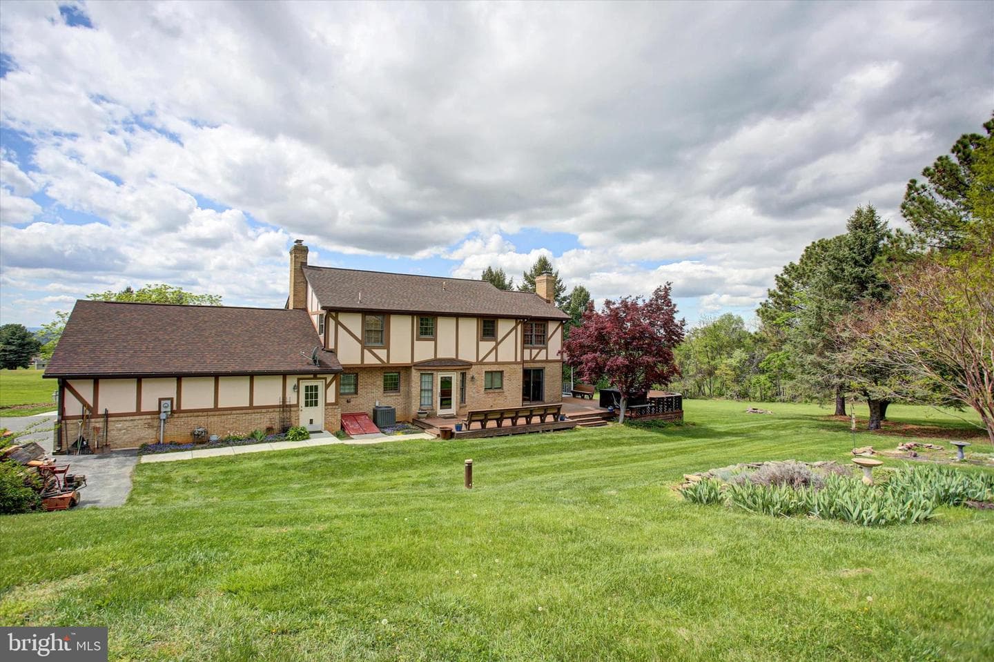 8001 Mapleville Road photo 64
