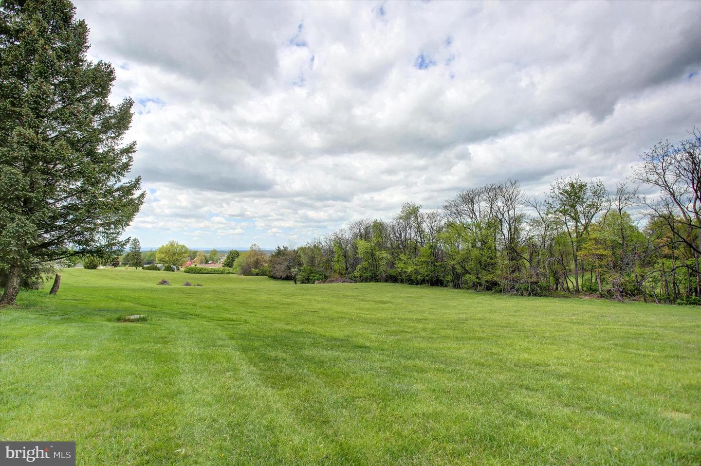 8001 Mapleville Road photo 69